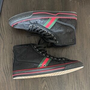 🆕Men’s Gucci High-Top Black Sneakers with Red and Green Accents - Size 11